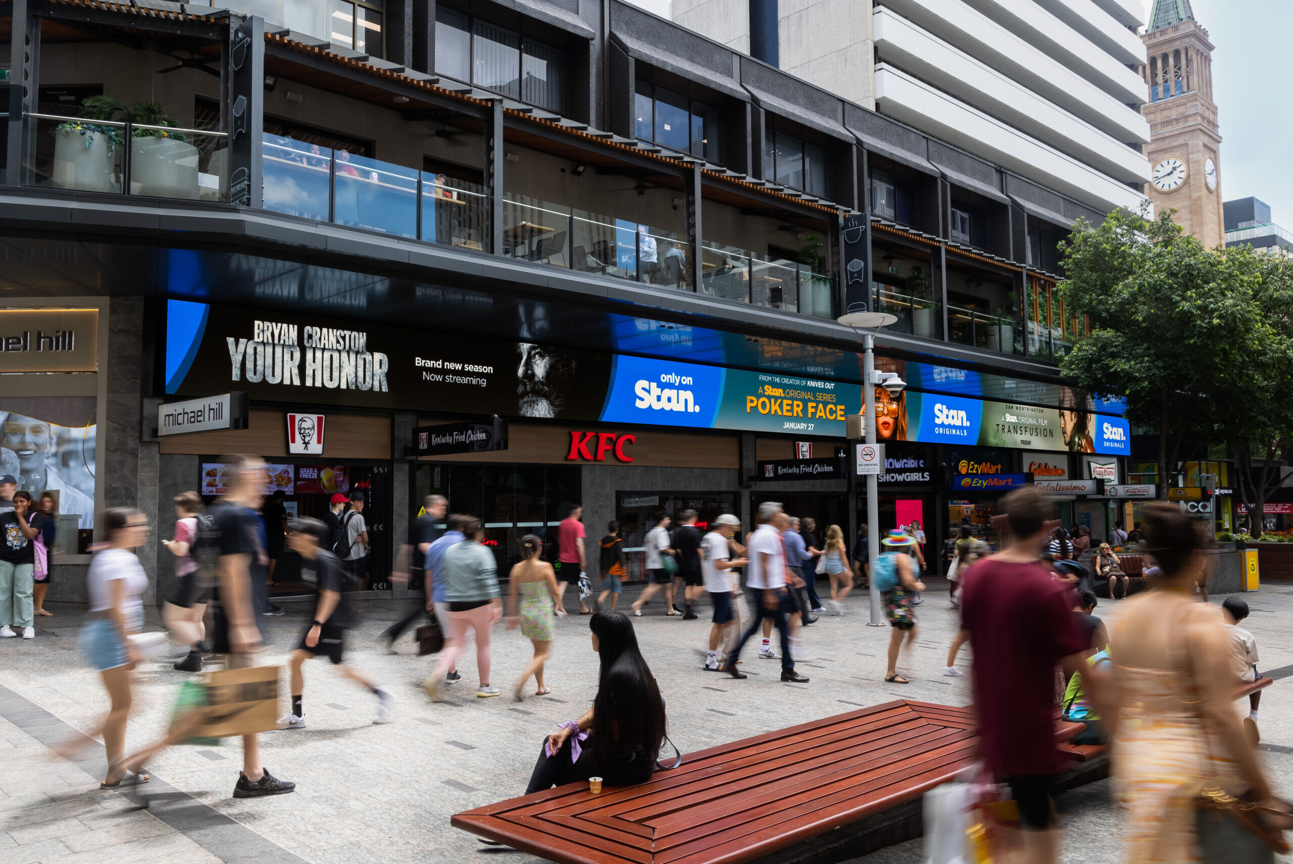 QMS Brings Full Motion Digital To New Queen St Mall Site